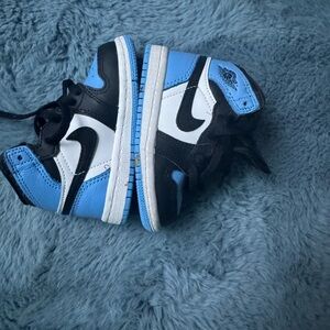 Jordan 1 Light Blue, Black & White High-Top kid Sneakers